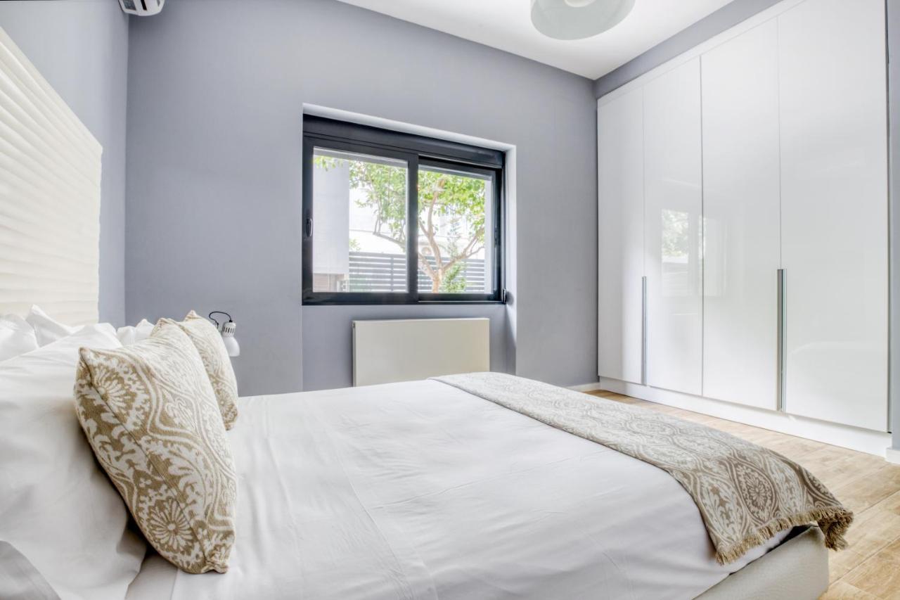 Spacious Flat With Courtyard And Private Parking! Афины Экстерьер фото