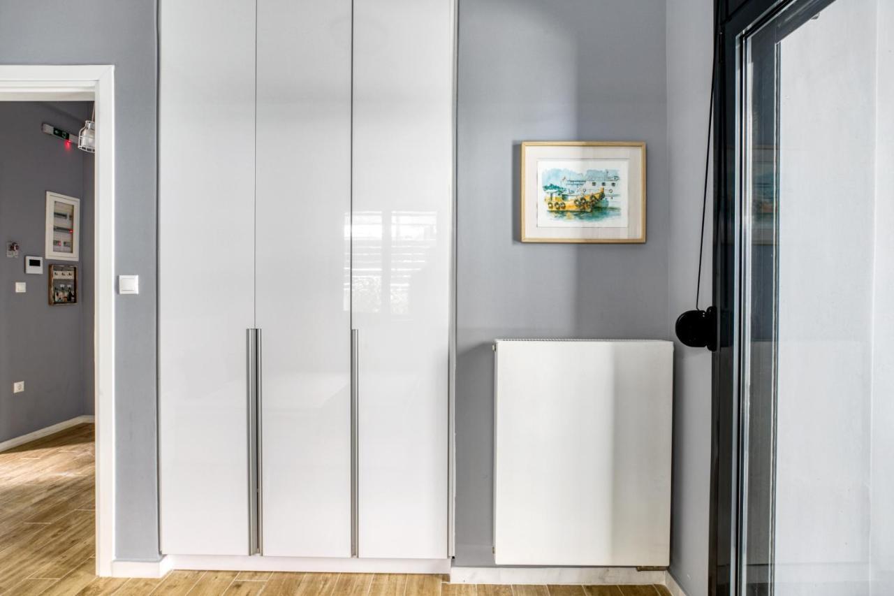 Spacious Flat With Courtyard And Private Parking! Афины Экстерьер фото