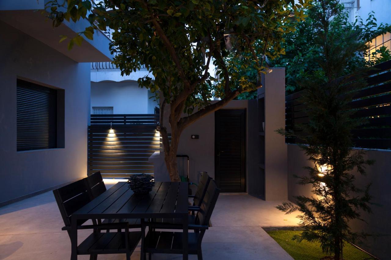 Spacious Flat With Courtyard And Private Parking! Афины Экстерьер фото